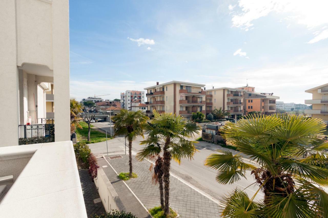 Residence Palazzo Mediterraneo Tortoreto Exterior foto